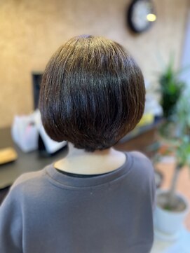 アークスヘアー べージュアッシュ大人可愛い小顔耳掛け☆ヘルシーショート