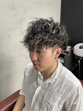 ワム(wom) スペインカール メッシュ ツイストスパイラル