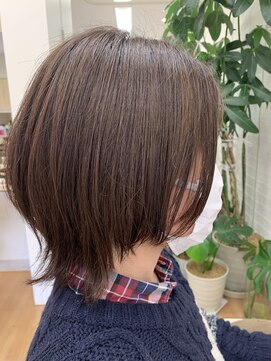 アメイジングヘアー 中沢店(AMAZING HAIR) ミディアムウルフ/くびれ/レイヤー/インナーカラー/ベージュ
