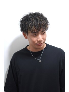 ゴスタッグ(gostag.) ツイストスパイラルパーマスタイル