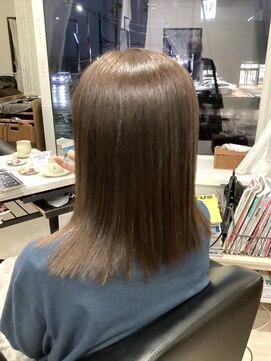 コア フィール ア デイ(COIFFURE A DAY) 【見附今町M3D髪質改善】