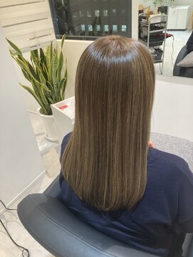 エミュスト(Emuest) 髪質改善トリートメント