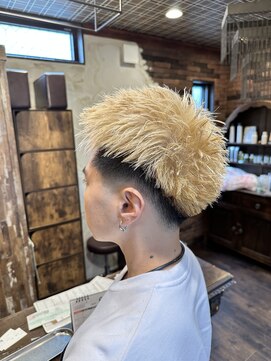 ヘアー クリエイト カルバリ(HAIR CREATE Calbari) スパイキーショート×抜きっぱなし