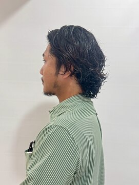 ウタシロイロ(uta shiroiro) メンズパーマ