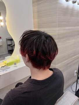 ラビス クローバー(Lovis clover) 赤のエンドカラーショートウルフ♪あゆむ