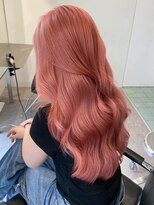 サンク 原宿 表参道(cinq)&nbsp;原宿ピンクカラーミディアムレイヤーハイトーンケアブリーチ前髪