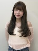 オリーブベージュカラー