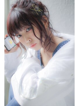 アマンドール(Aman D'or) ボブ×ゴールドピンアレンジ