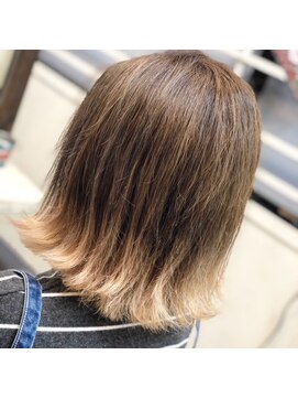 トランク(Trank) 外ハネグラデーションカラー