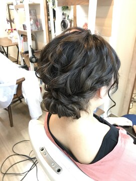 ロカット サロン(Roquat Salon) 大人ロングシニヨンヘアアレンジ 【ヘアアレンジ 立川/立川南】