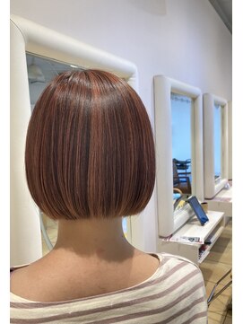 チアー(Cheer) ハイライト×コーラルピンク×ミニボブ