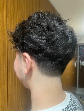 リベア トウキョウ 東大島店(Rever Tokyo) ポイントパーマ/ツーブロック/ナチュラル[東大島/東大島駅]