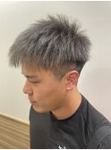 短髪/ダークグレージュ/ハイトーンカラー/ツーブロ