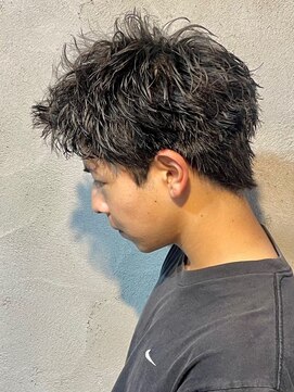 ヒュイル バイ ニアウ(Hwyl by Niau) スパイキーショートメンズカットショートスタイルツーブロ