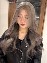 エイトデイズ 三宮駅前店(EIGHT days) グレージュ