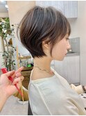 前髪あり小顔くせ毛カバーベージュカラー丸みショートボブヘア 
