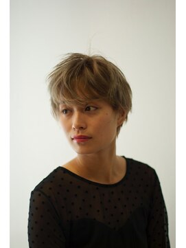 ベルス(bellus) ハイトーンショート