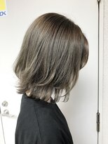 オーティティ(O-TETE)&nbsp;O-tete 赤み消しオリーブグレージュビフォーアフター