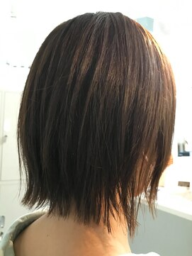 ロディーナコク 大口 新子安(rodina.coc) ミディアムボブ×外ハネダークアッシュフレッシュカールラフ30代