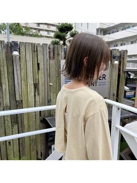 ミント(mint) 切りっぱなしボブ/外ハネボブ/抜け感ボブ/ボブ/グレージュ