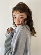 シイ(SIE) クリーミーベージュ