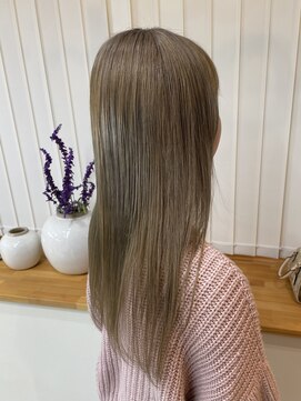 エイト(eight) ハイトーンベージュカラー