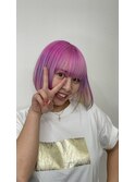 派手髪ボブ