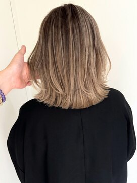 ジル ブラン 福岡(JIL BLAN) ハイライトレイヤーカットショートボブイルミナカラー天神大名