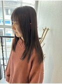 オフブラックからの色抜けスタイル