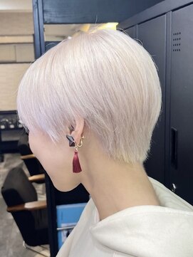 アルカナ(Arcana) ショート/ホワイトカラー/似合わせカラー