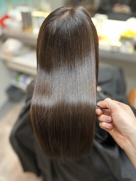 アリアツイン バイ エクラート 池袋西口店(ARiA TWiN by ECLART) 艶髪ナチュラルストレートヘア