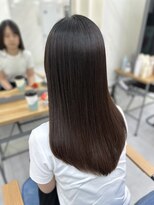 エミン(emyn)&nbsp;髪が変わる【美髪革命】艶髪/髪質改善/縮毛矯正/代々木