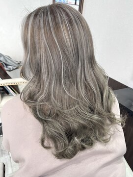 ベルヘアーデザイン 堺東(Belle hair Design) ハイライトレイヤーカットイルミナカラーオリーブグレージュ堺東