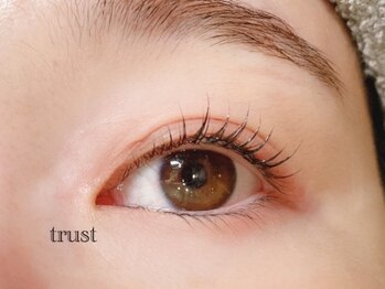 トラスト(TRuST)の写真/人気マツエク・ラッシュリフトは担当スタイリストが丁寧に◎あなただけの理想の目元へ導きます！