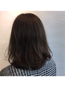 ヴィータ Hair Vita 働く女性にぴったり！上品さを残したＡラインボブスタイル