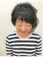 クリア(Q-LEA) アシンメトリーショート