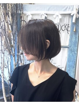 ロッティー(Rottie) 大人丸みショートボブ