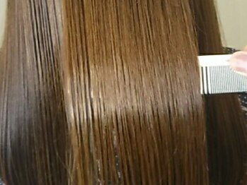 アットティー 金沢文庫(at tee...)の写真/【金沢文庫徒歩6分/車OK】髪がごわつく。広がる。お悩みを解決！酸性ストレートでブリーチ毛もサラサラに♪