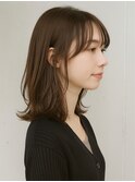 セミロング顔周り伸ばしかけ前髪ミディアムレイヤー