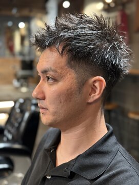 ニゲラ 町田(NIGELA) アップバングショート
