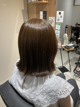 セン バイ エント(sen by emt) 外はねボブ×暖色ツヤカラー