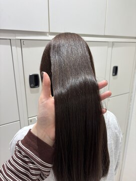 ケンジ 平塚 アネッタ(KENJE annetta) 艶髪/Aujuaトリートメント