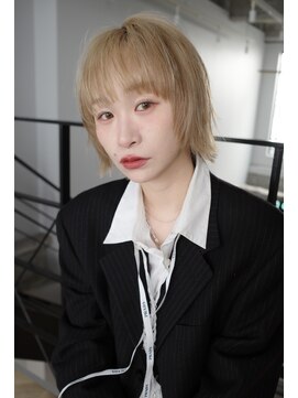 ヌープヘアーアイス(NUUP.hair ici) 20代30代◎透明感ホワイトブロンドブリーチ