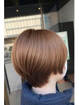 サザエ(SAZAE)&nbsp;大人可愛い丸みショート × 透明感ベージュカラー