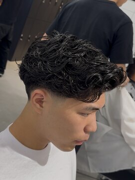 グルーマーズクレッジ 渋谷店(GROOMER/S CREDGE) テーパーラルフカール ラフカール フェード