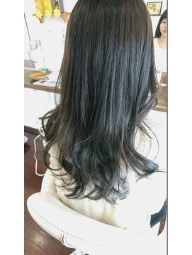 エストレーラ(estrella) 透明感のあるグレージュカラー