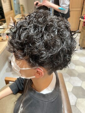 カルテット(Quartett) 【Quartett】 プードルパーマ　ツーブロ刈り上げメンズマッシュ