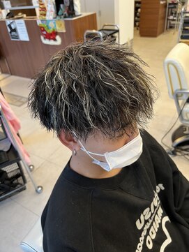 ヘアーアンドエステ ハラダ 滝ノ水店(Hair&Esthe Harada) ツイストハイライト