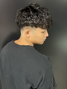 アウル 心斎橋(owl) 【スペインカール】フェード/スキンフェード/バーバー/外国人風