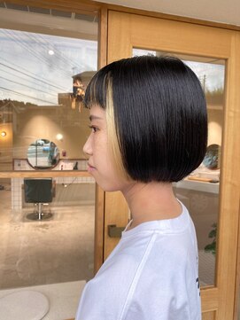 モカヘアー(mocha hair) ミニボブ/イヤリングカラー/抜きっぱなしカラー